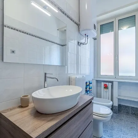 Comodo Bilocale In Santa Rita, 850m Allo Stadio Grande E All'inalpi Arena Apartment *